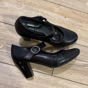 Flight attendant Mary Jane HeelRasolli Black Leather Mary Jane Heels with Buckle